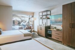 2 Queen Mountain View - Guest Room