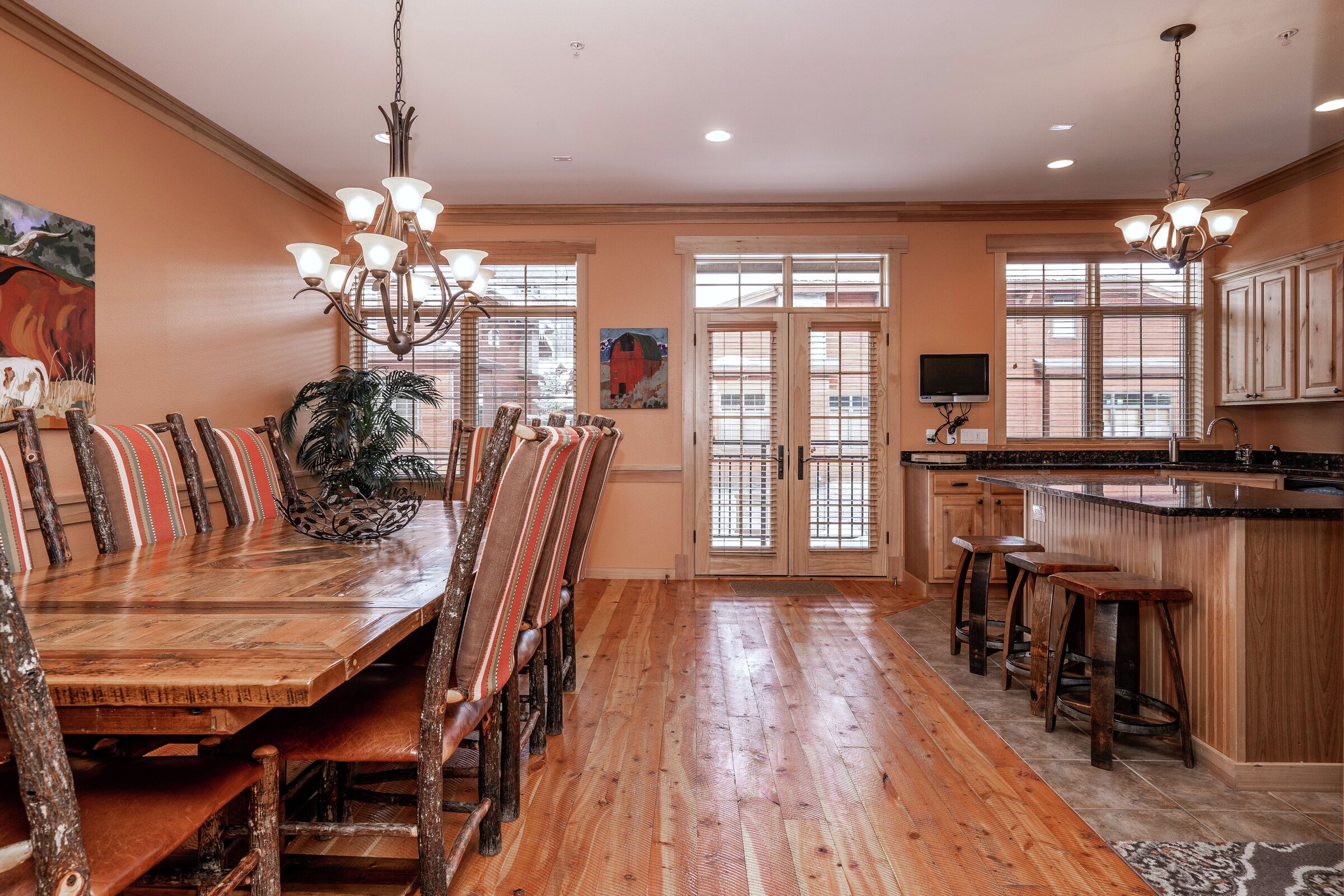 Dining Room & Kitchen