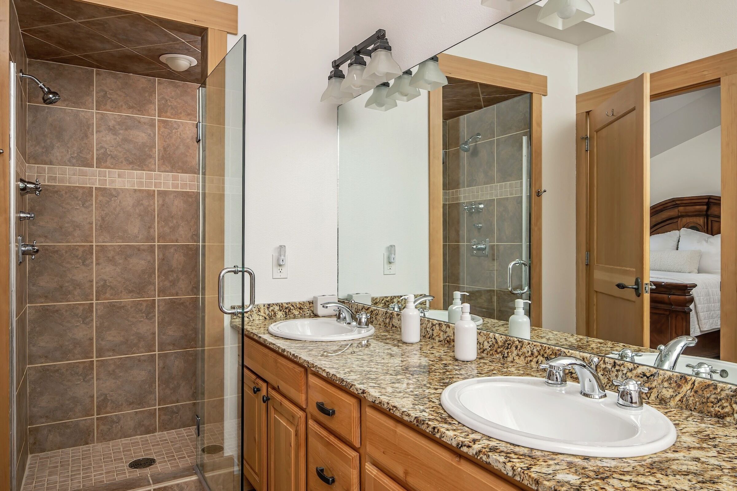 Master Ensuite Bathroom