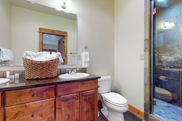 Master Ensuite Bathroom