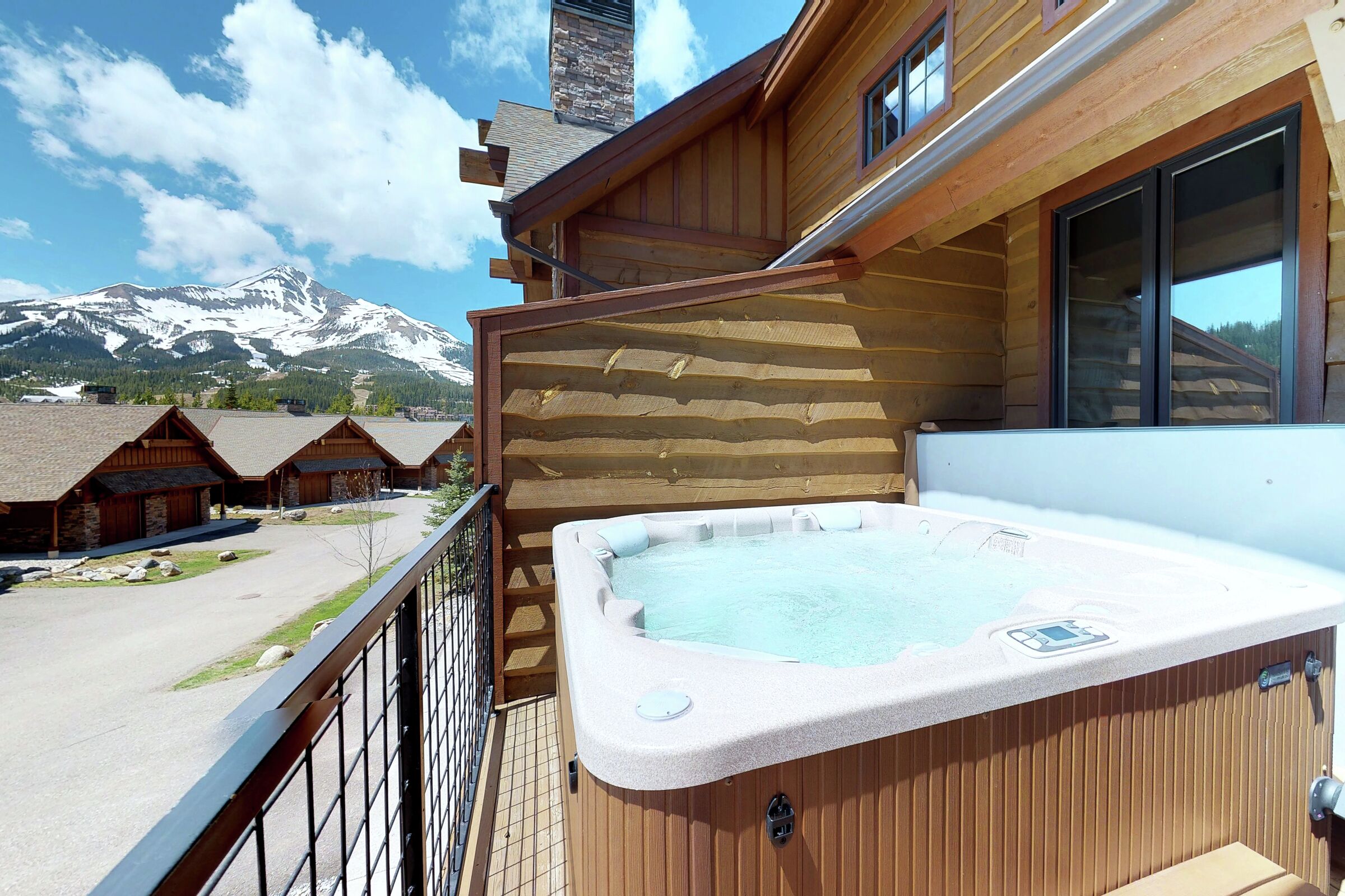 Balcony with Hot Tub