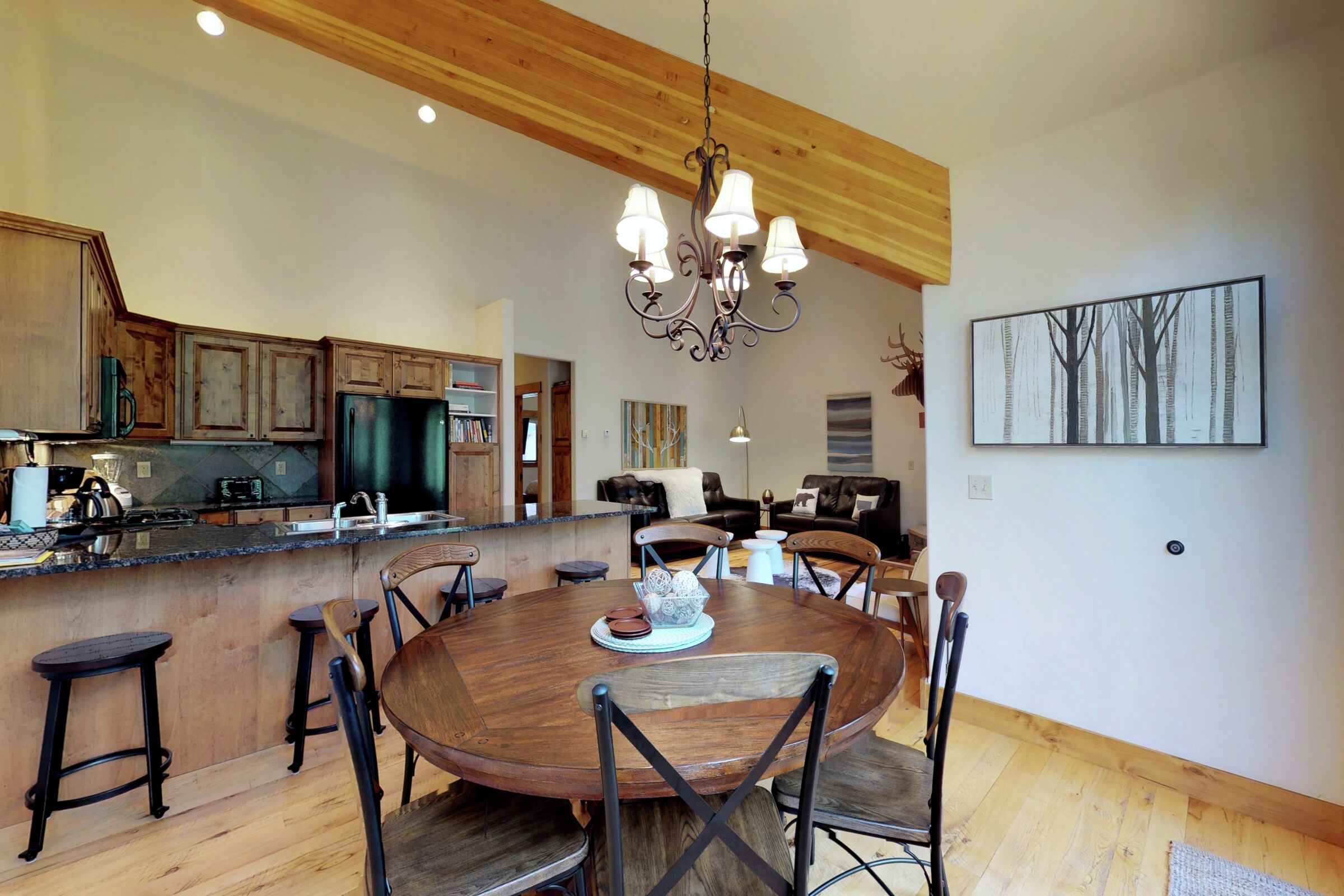 Dining Room & Kitchen