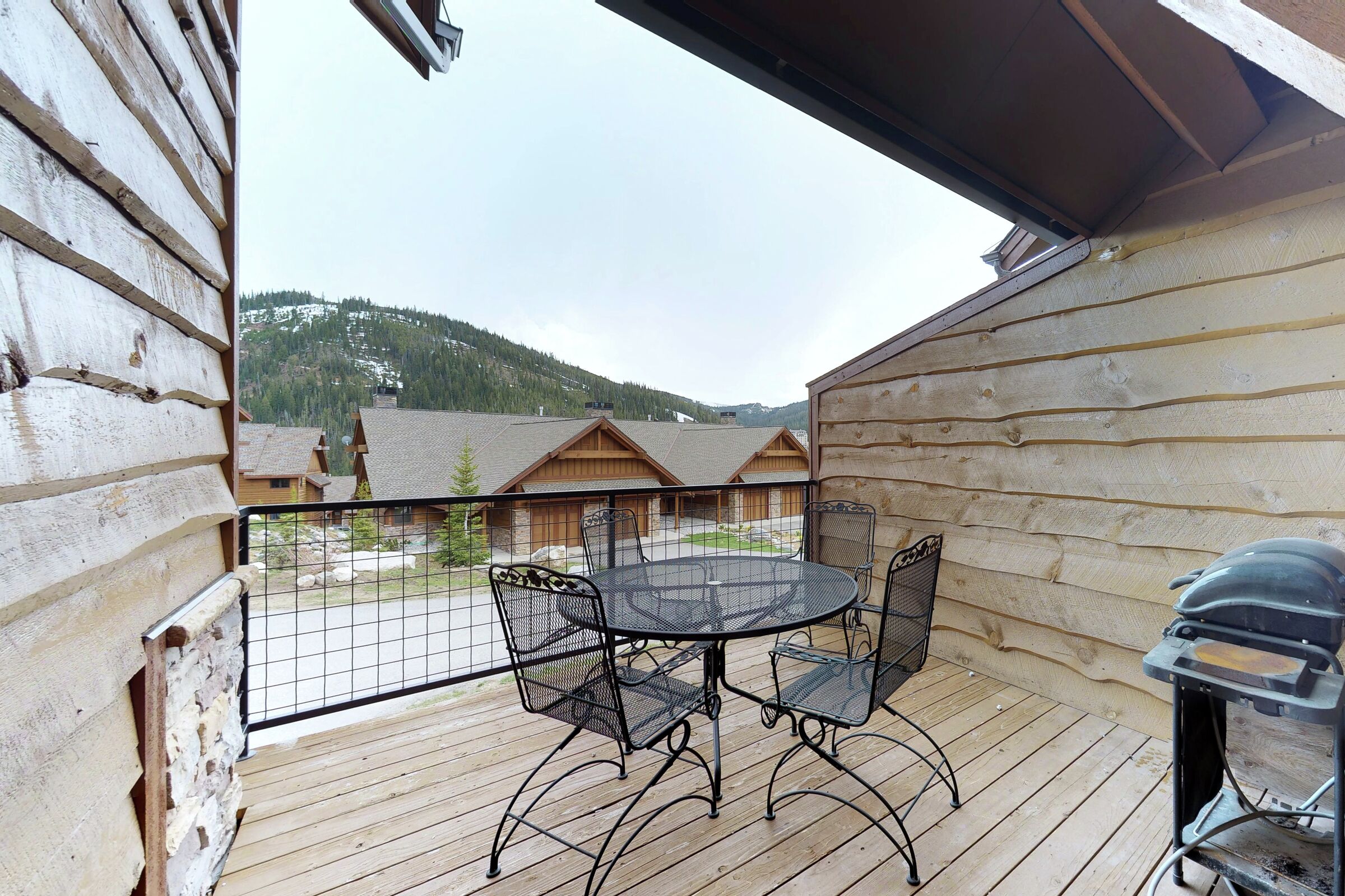 Balcony with BBQ