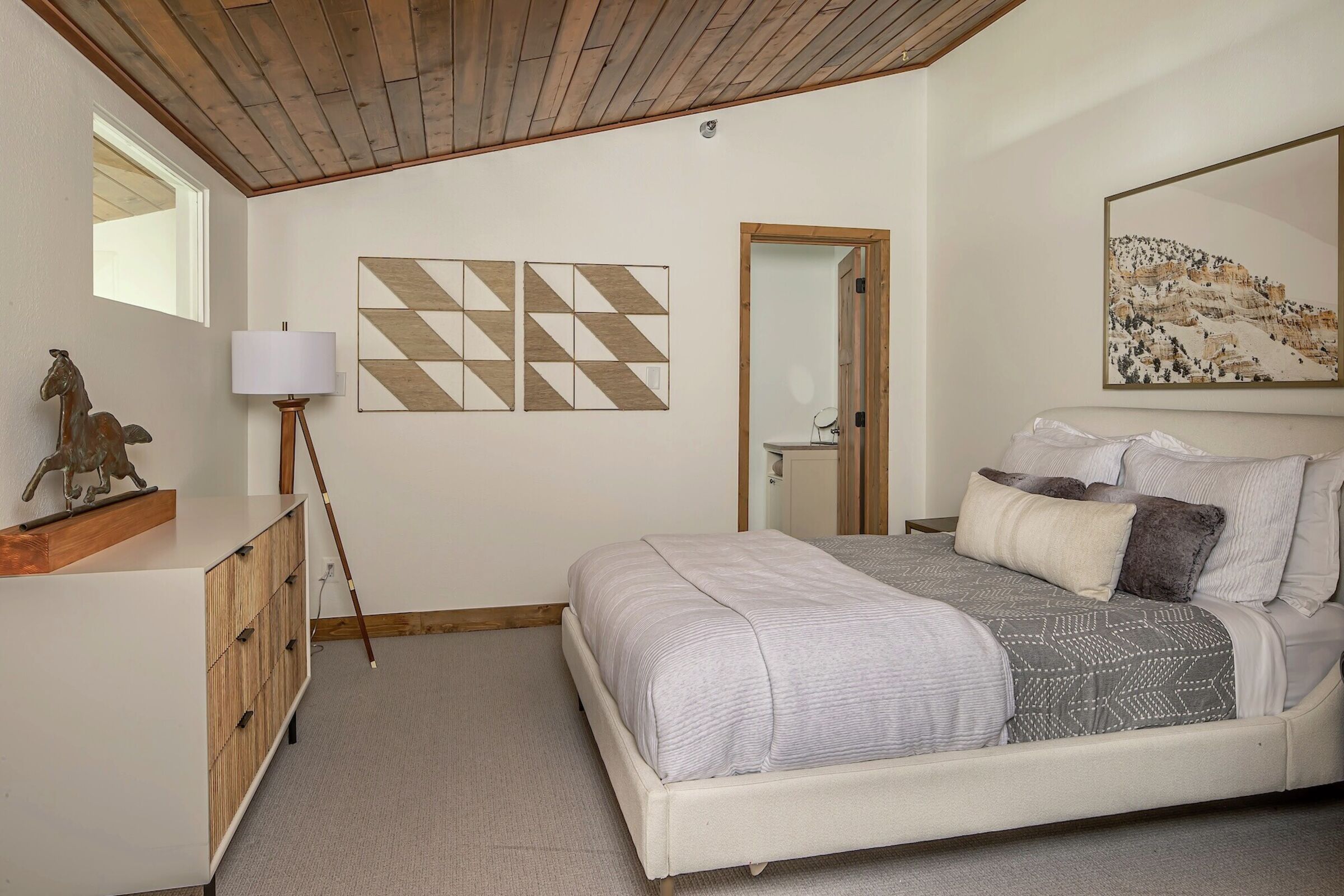 #1733 - Bedroom