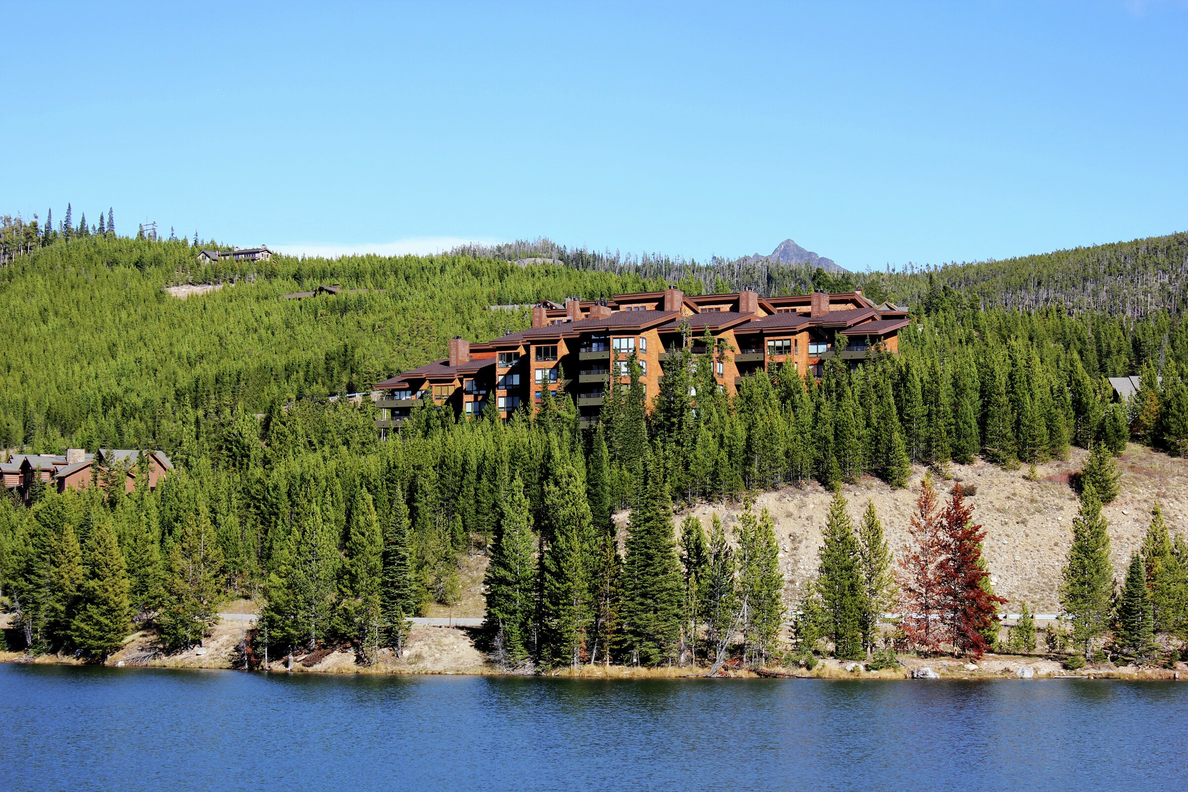 Skycrest Lodge