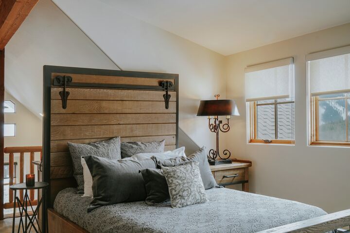 #8 - Loft Sleeping Area
