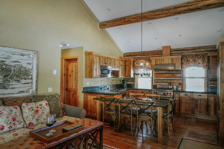 2 Bdrm 2 Bath HT - Living Area, Dining Area & Kitchen
