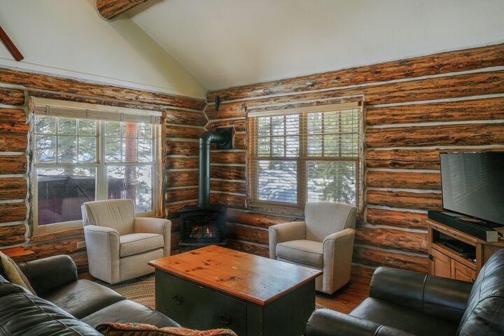 2 Bdrm 2 Bath HT - Living Area
