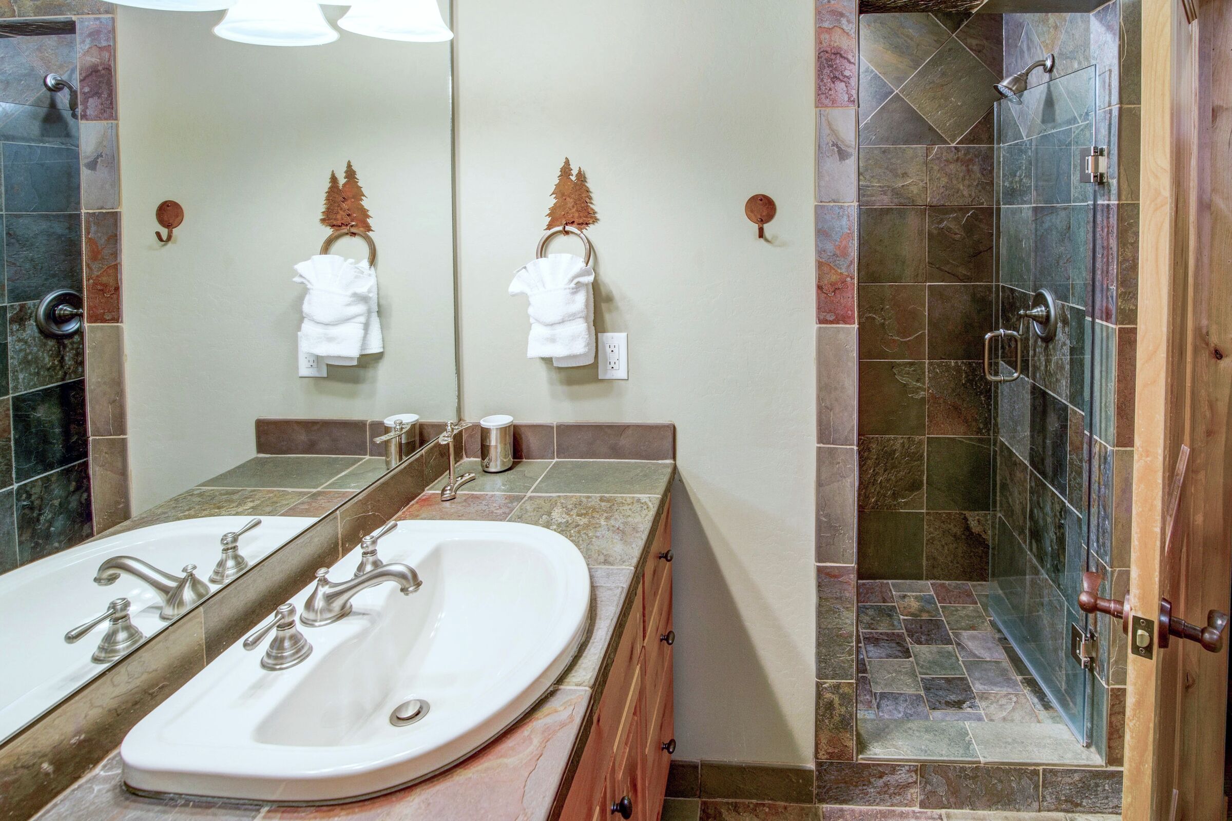 3 Coyote Bluff - Bathroom