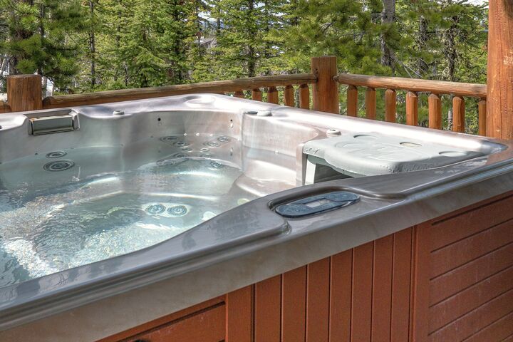 5 Mountain Home Rd - Balcony with Hot Tub