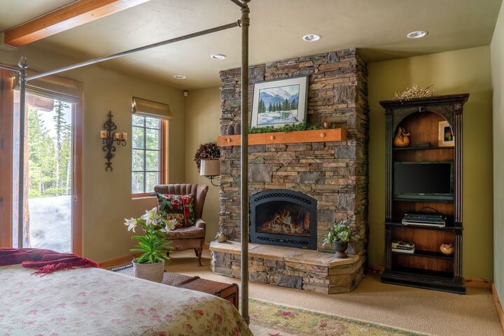 5 Mountain Home Rd - Master Bedroom