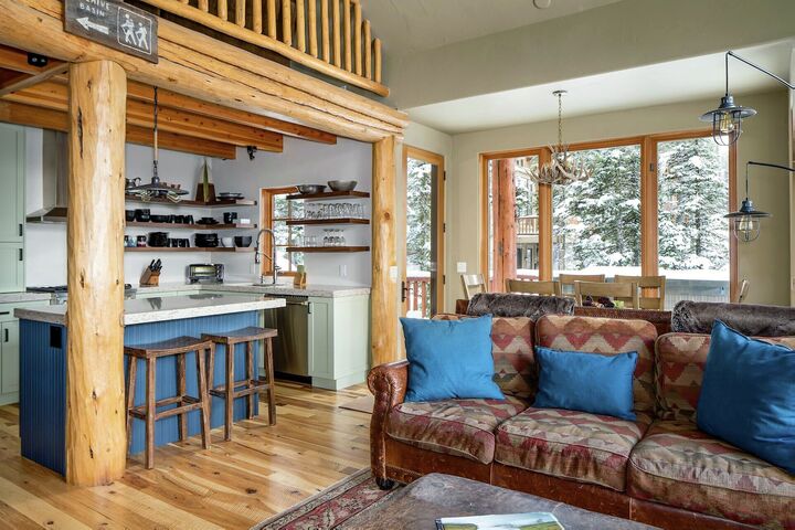 3 Bdrm + Loft HT-38B Cowboy Heaven - Living Area, Dining Area & Kitchen