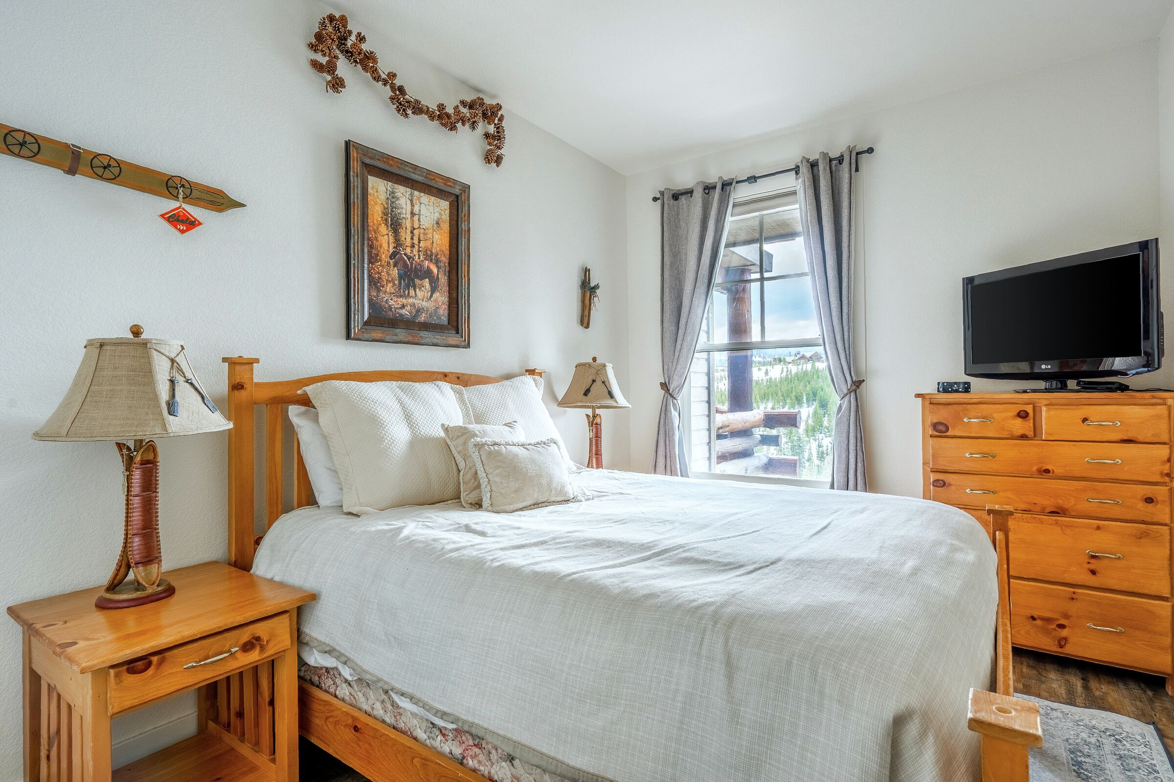 #G4 - Bedroom
