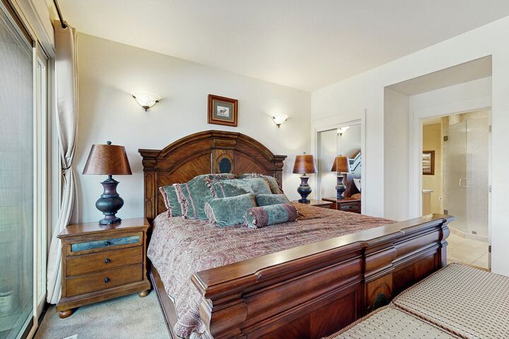 #I-5 - Master Bedroom
