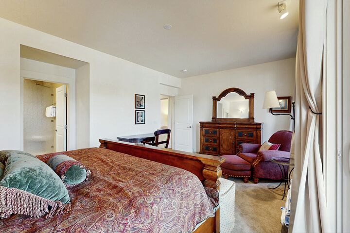 #I-5 - Master Bedroom