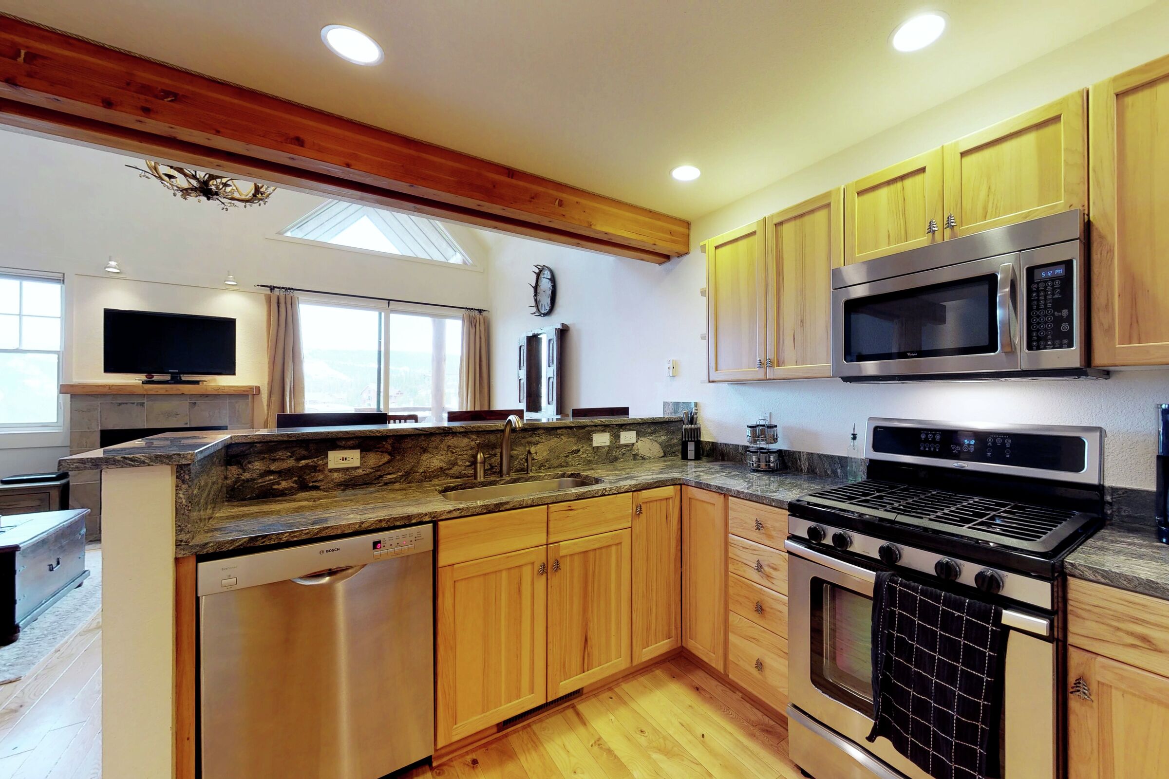 #J2 - Kitchen