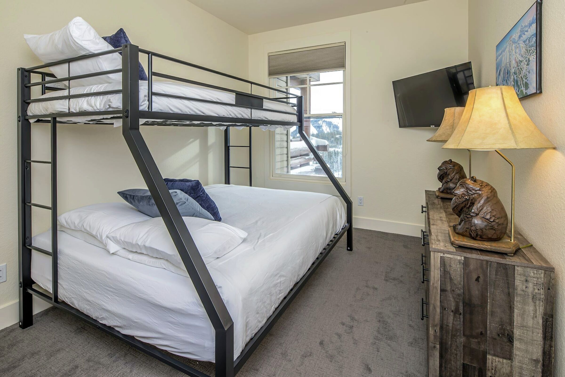 #J3 - Bedroom