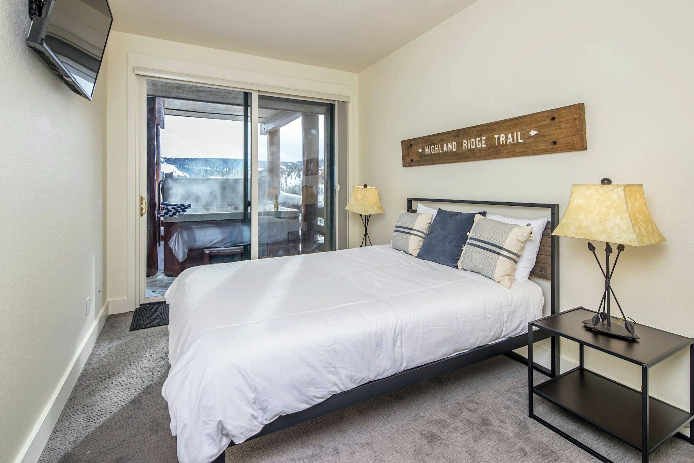 #J3 - Bedroom