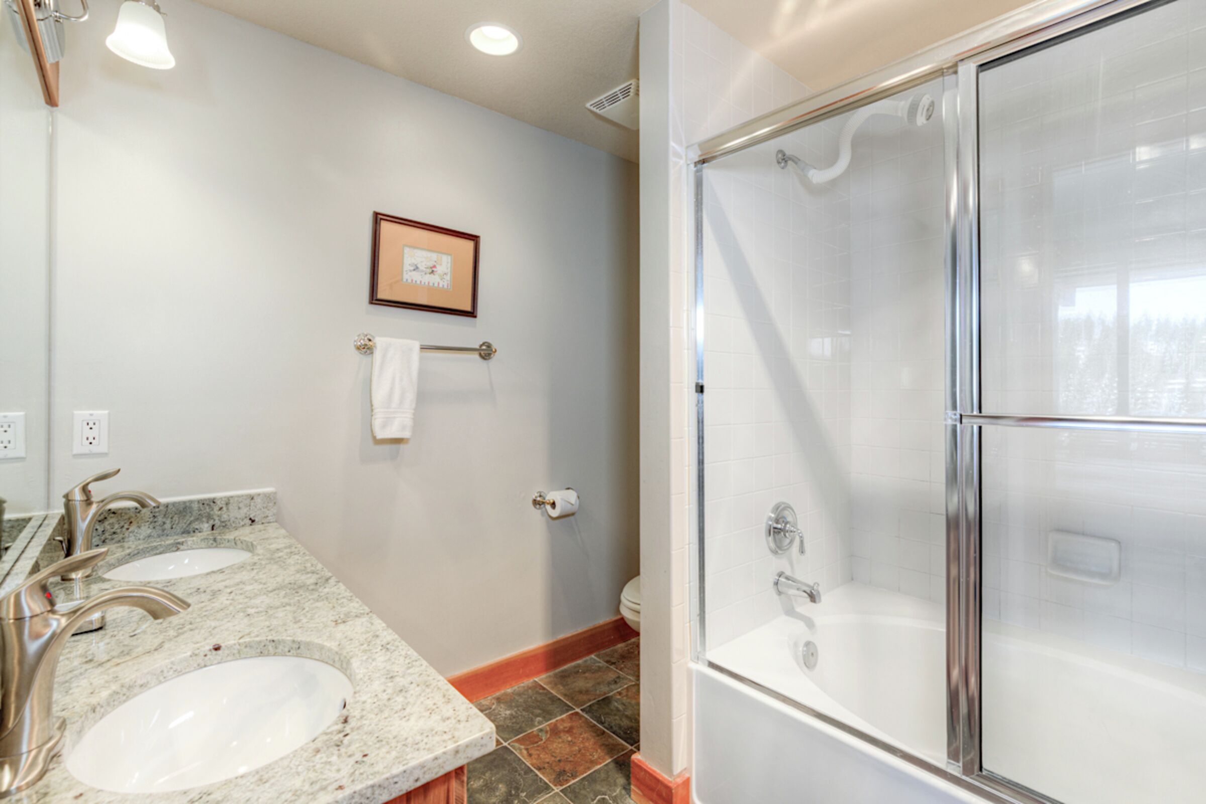 #B1 - Ensuite Bathroom