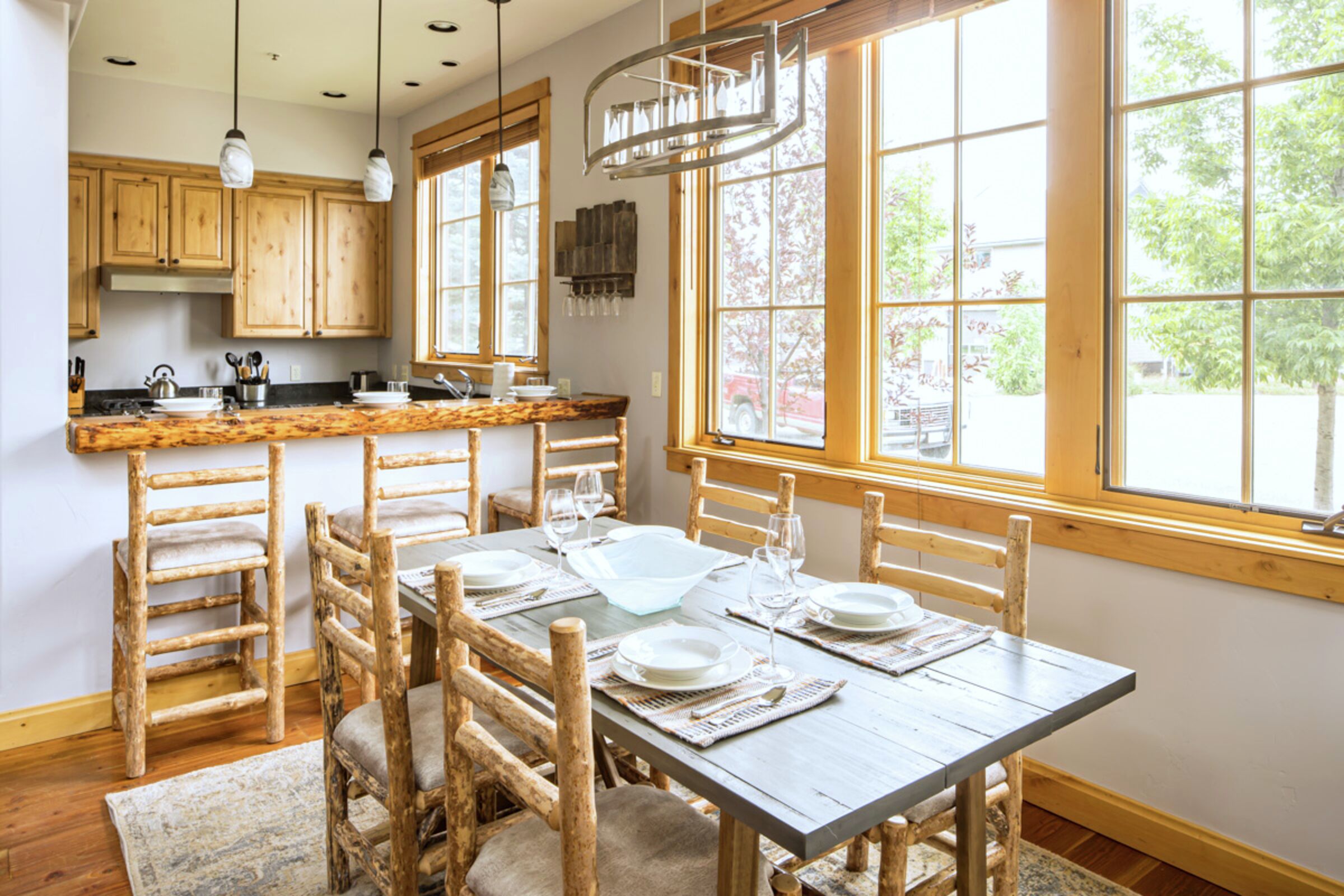 Dining Room & Kitchen