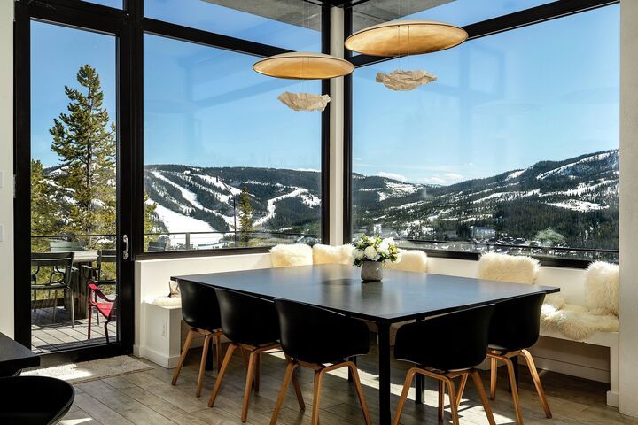 4 Bdrm HT - Dining Area