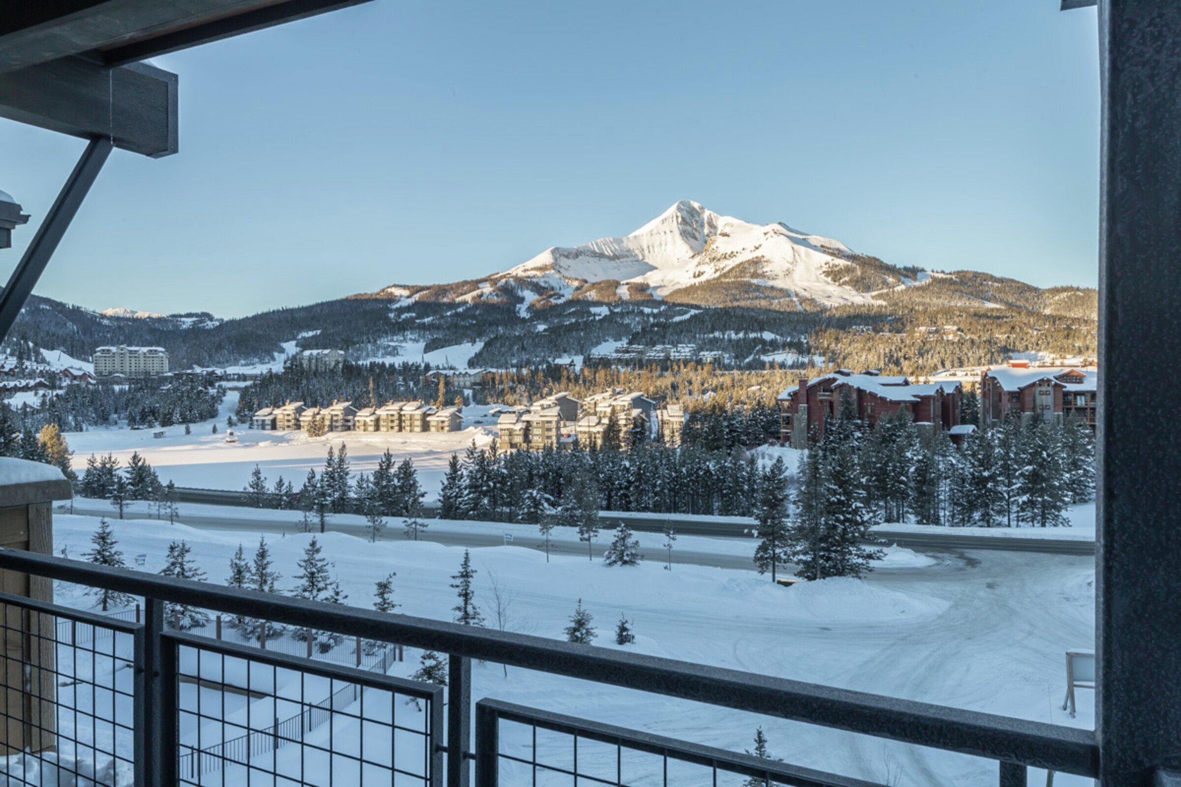 #401B - Balcony View