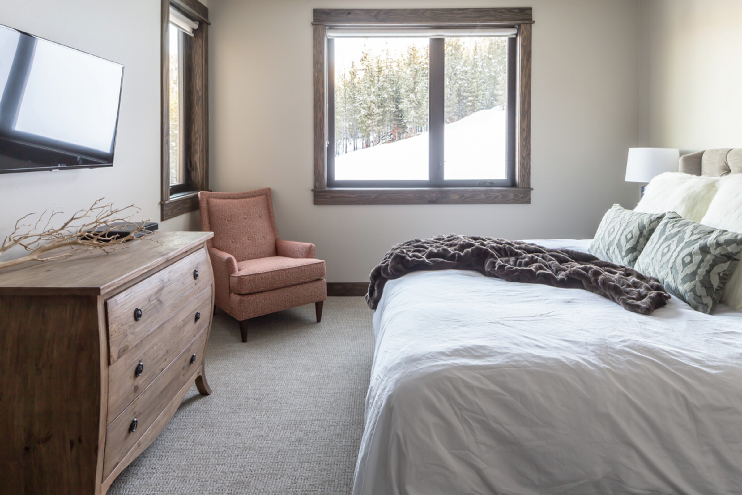 #401B - Master Bedroom