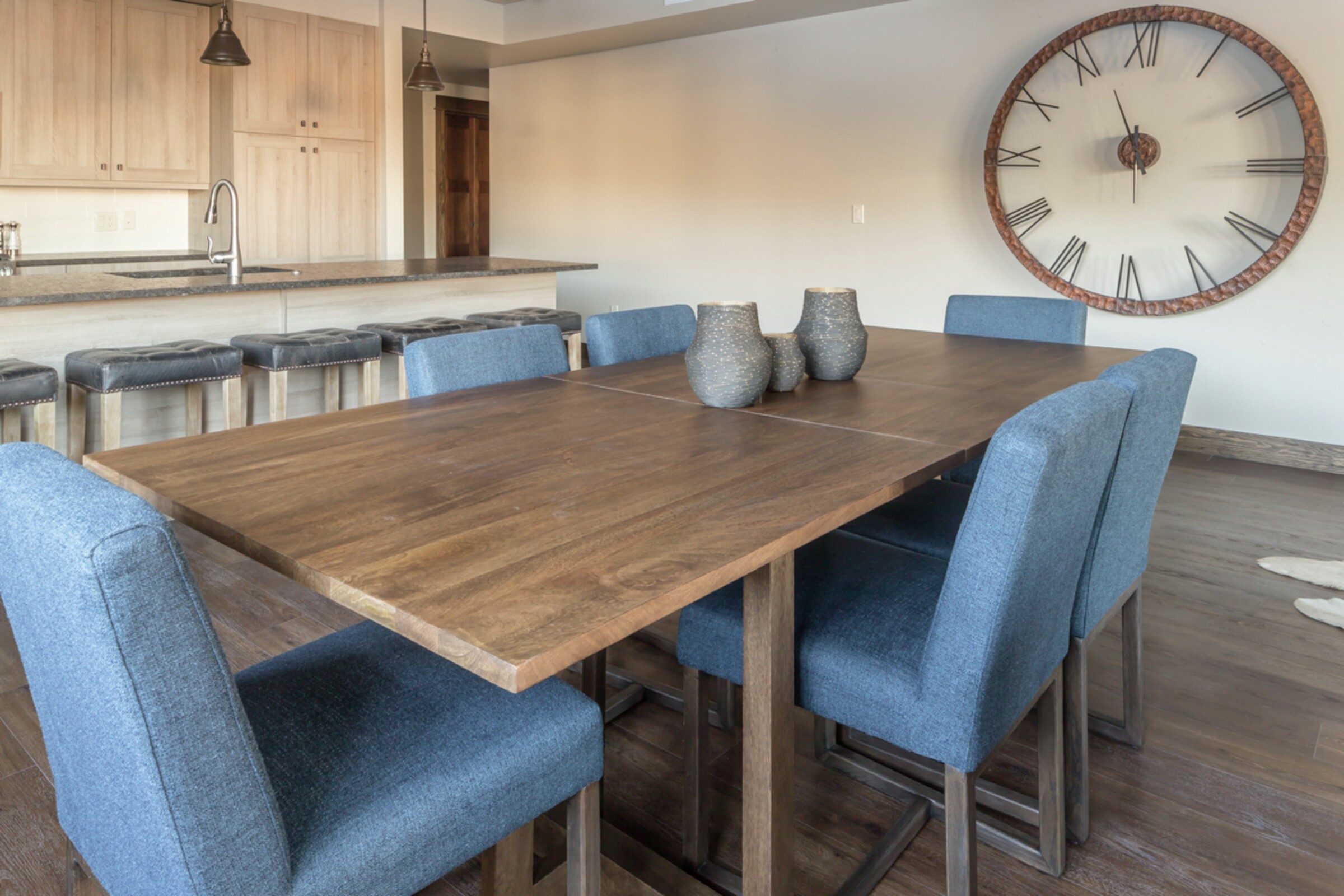 #401B - Dining Room