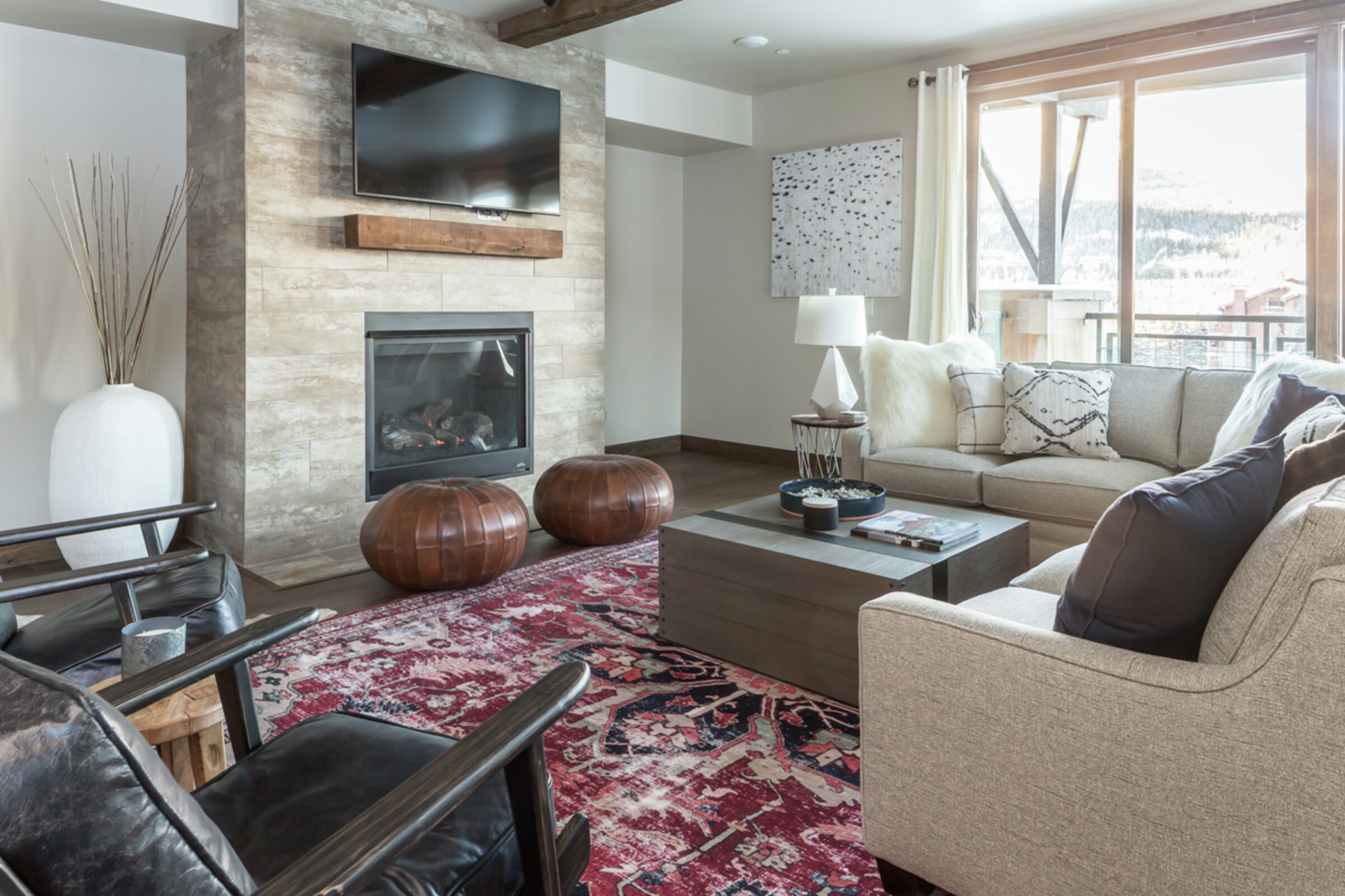 #401B - Living Room