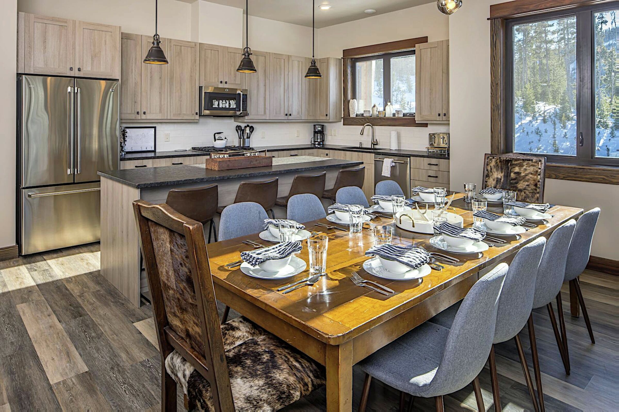 Dining Room & Kitchen