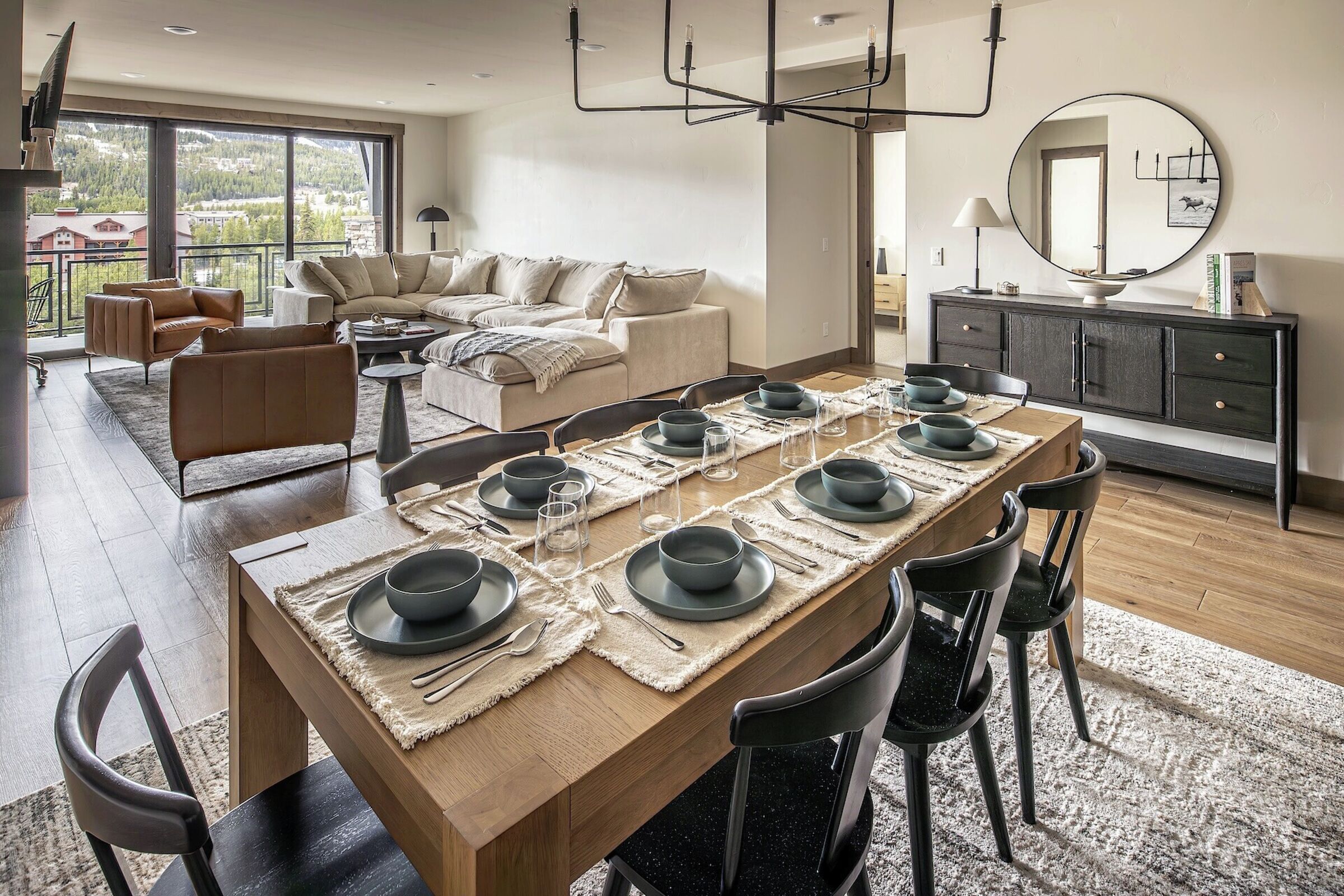 Living Area & Dining Area