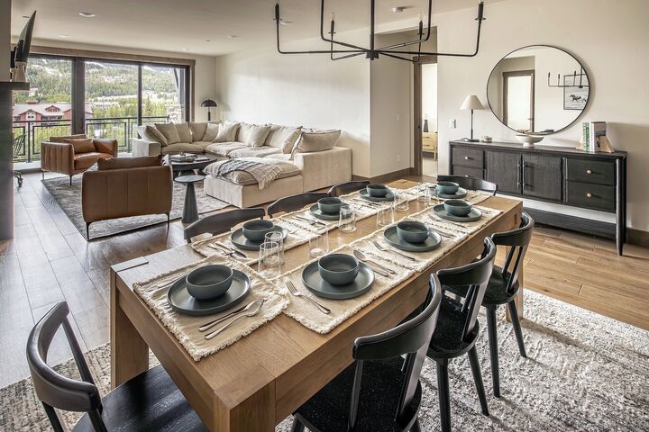 Living Area & Dining Area
