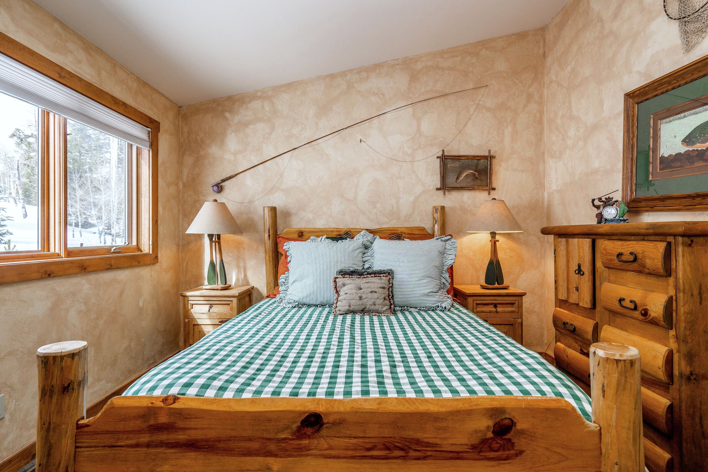 6 Bdrm HT - Bedroom