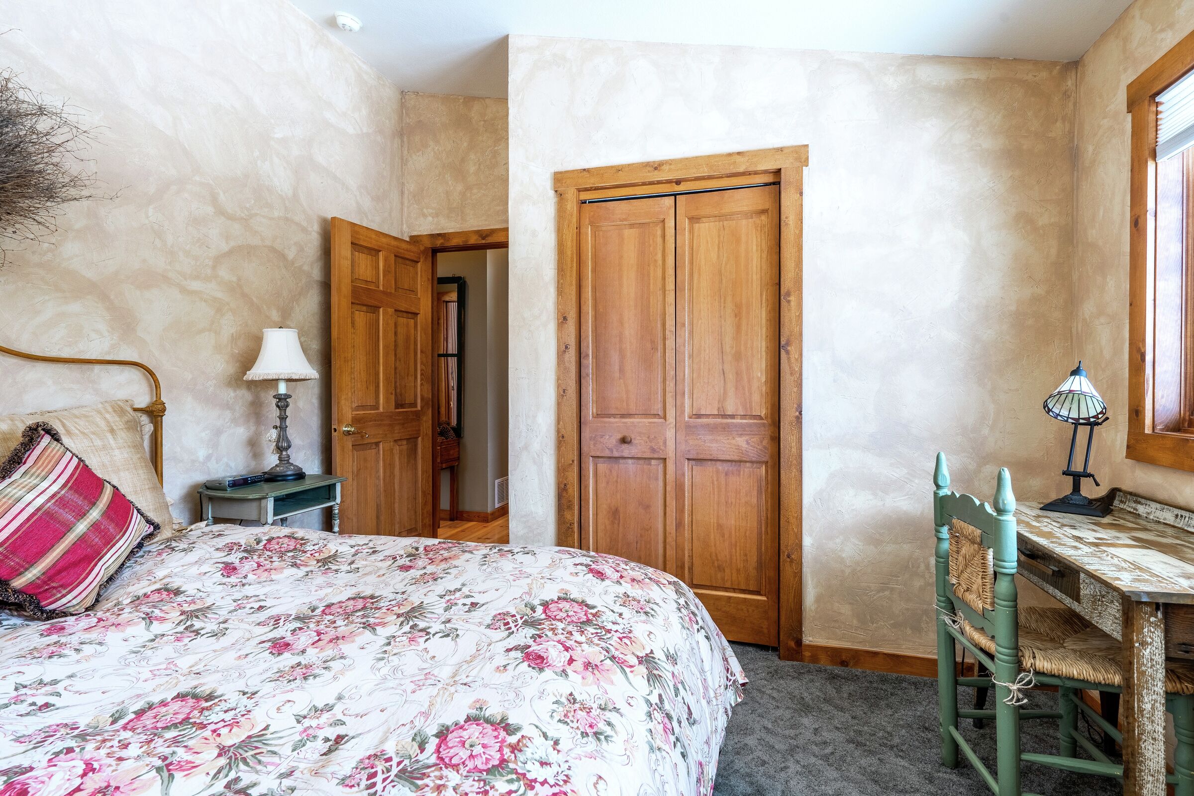 6 Bdrm HT - Second Master Bedroom