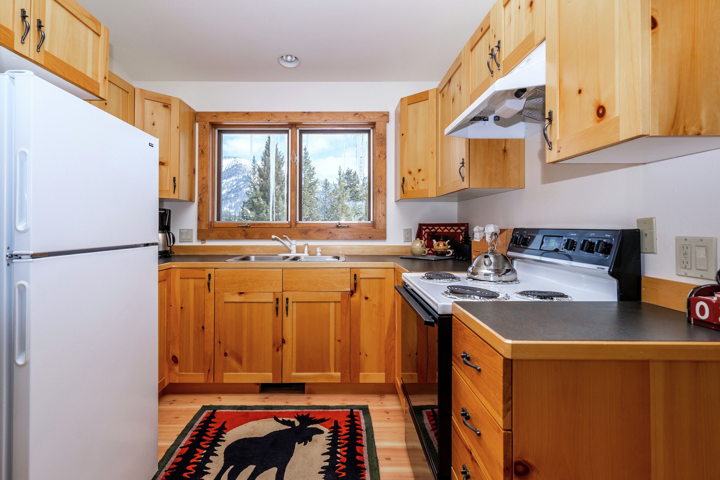 6 Bdrm HT - Second Kitchen