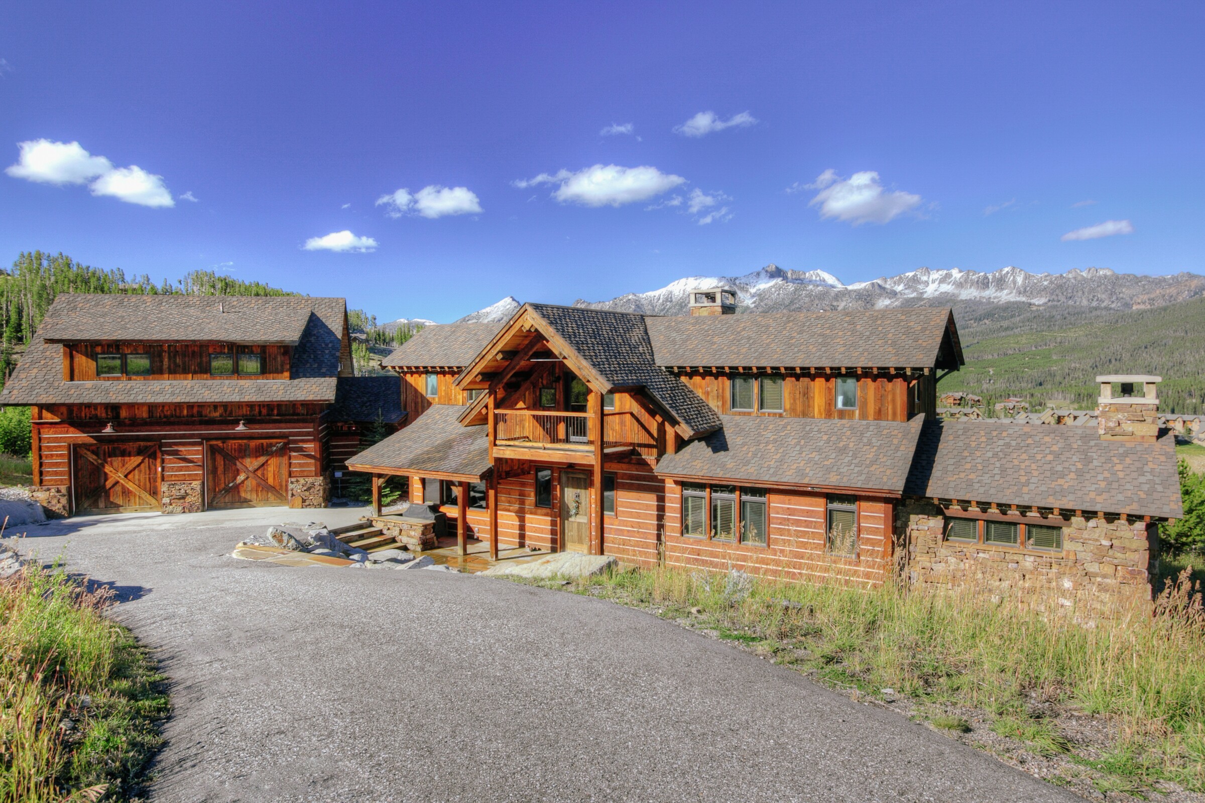 Latigo Lodge