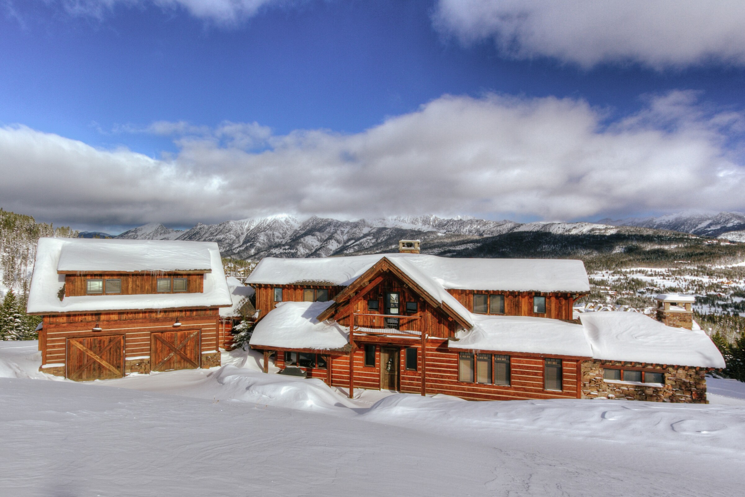 Latigo Lodge