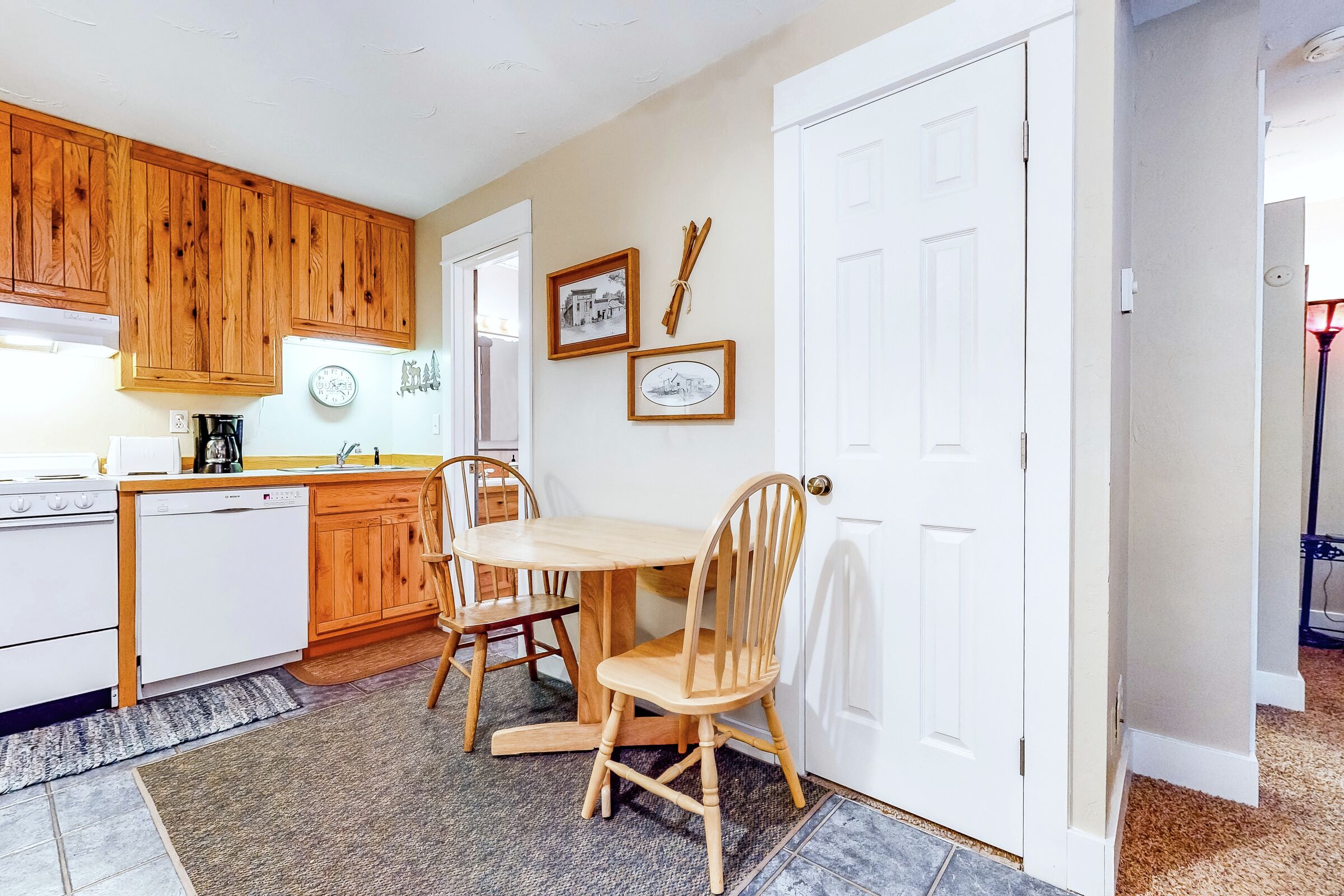 Dining Room & Kitchen