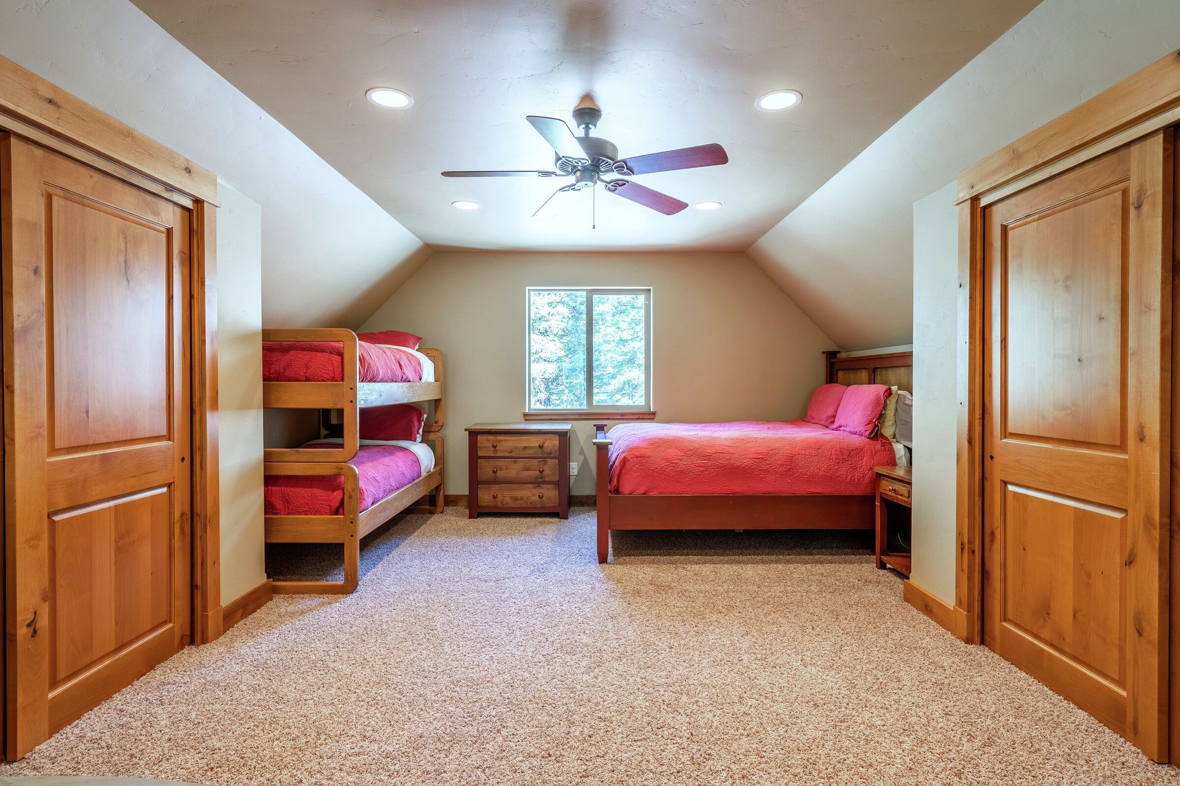 1 Bdrm + Loft - Loft Bedroom