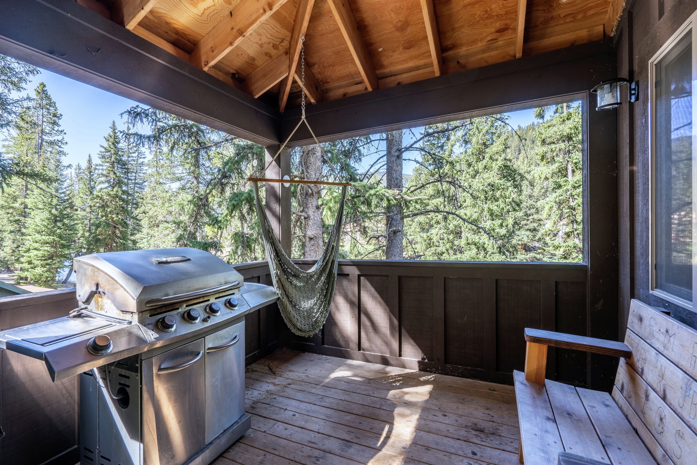 1 Bdrm + Loft - Balcony with BBQ