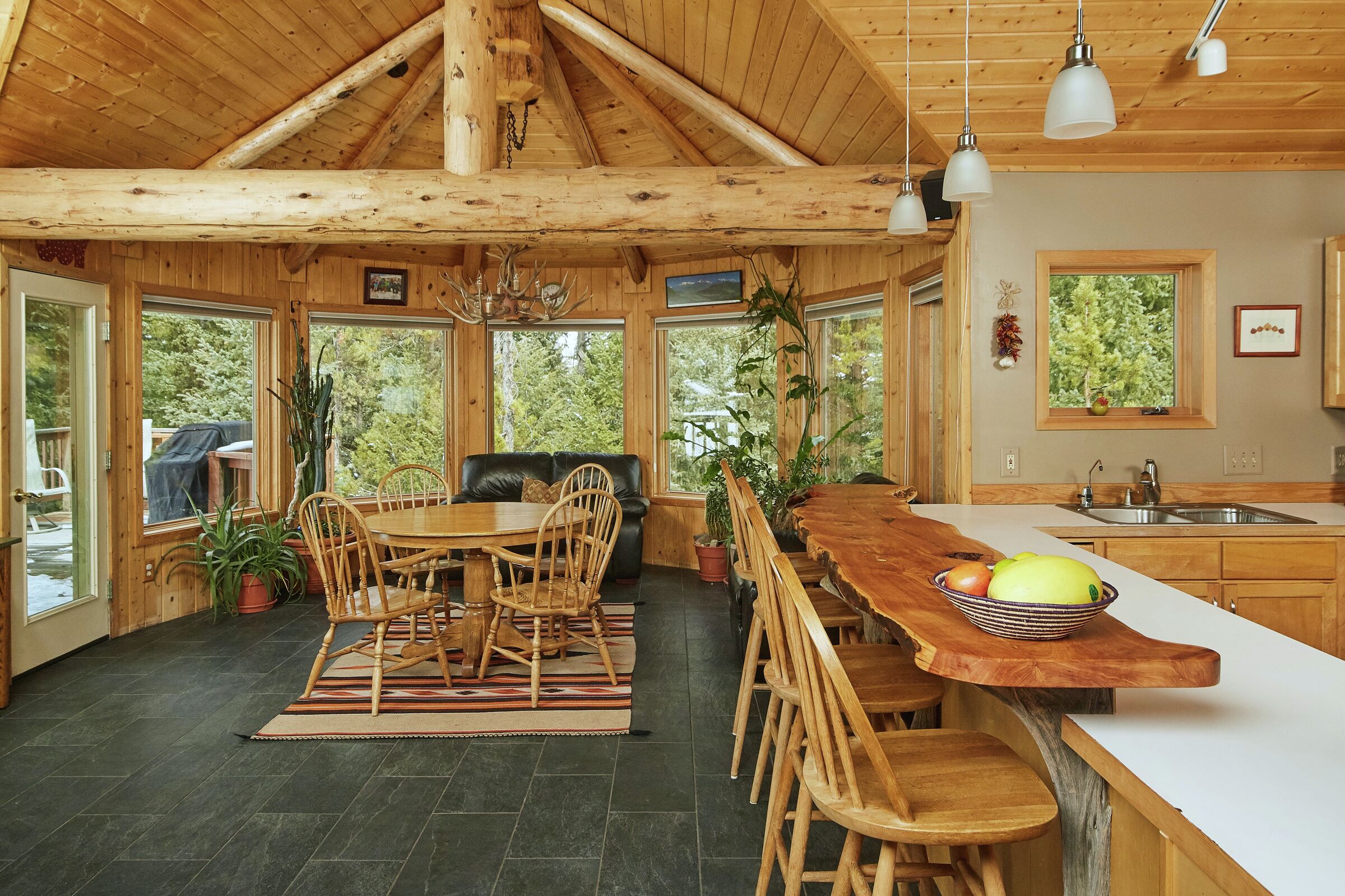Dining Room & Kitchen