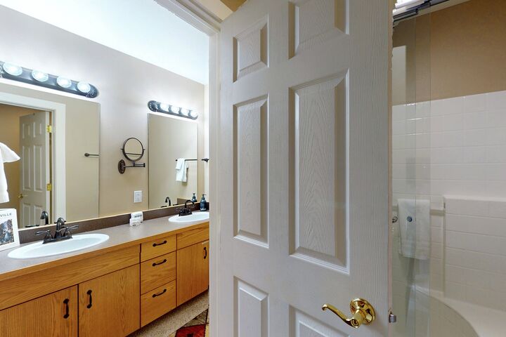 Master Ensuite Bathroom