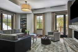 Peak 2 Bdrm Grand Residence - Living Area
