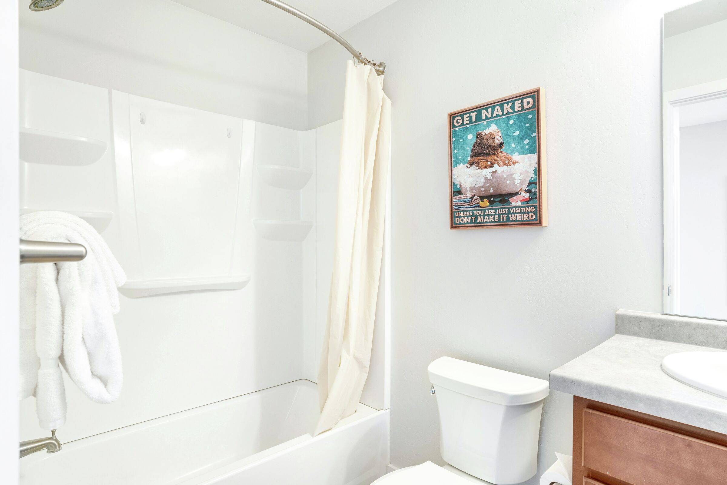 3 Bdrm #2061B - Bathroom
