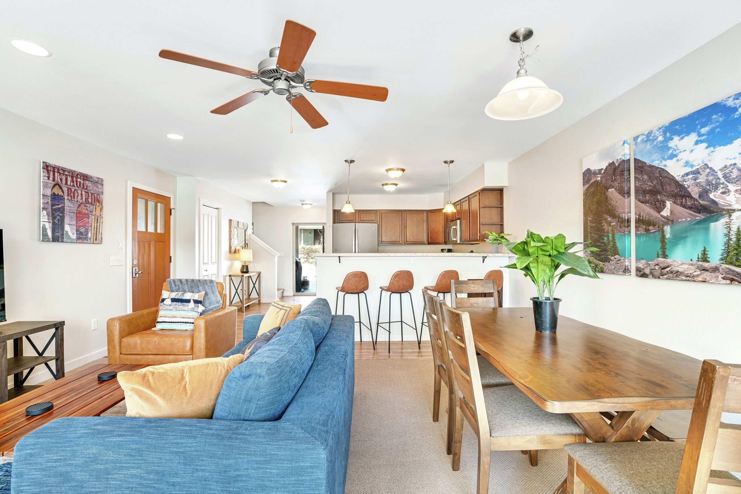 3 Bdrm #2061B - Living Room & Dining Room