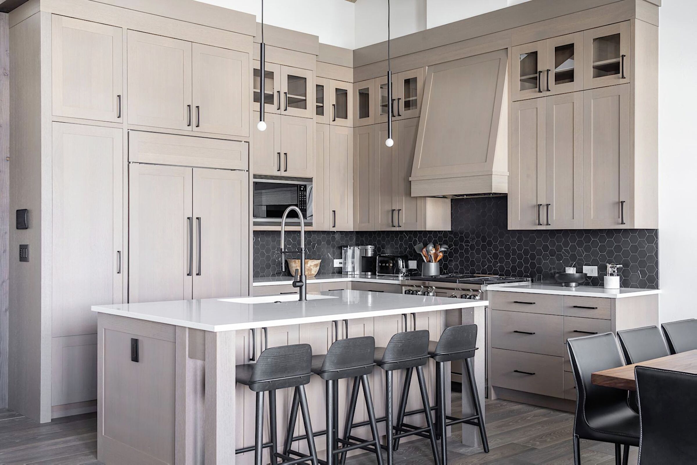 #8C - Kitchen Bar