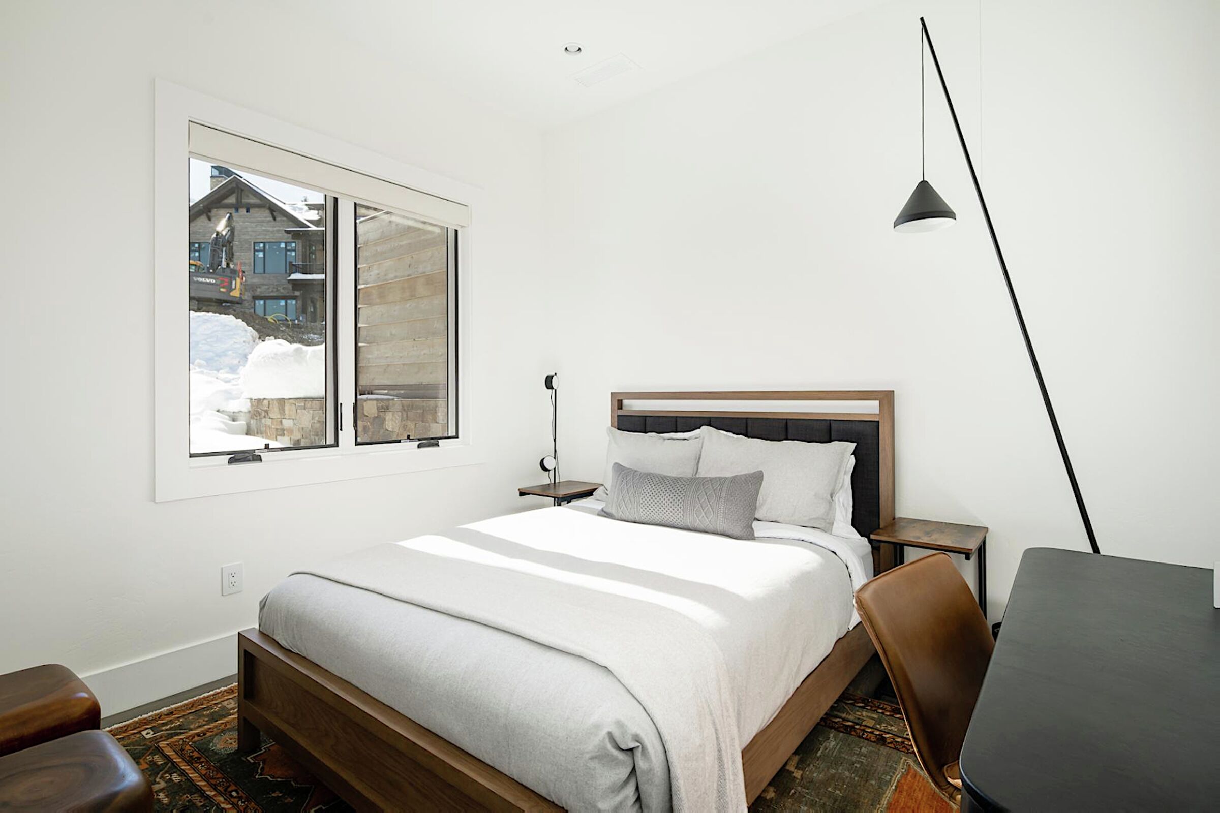 #8C - Bedroom