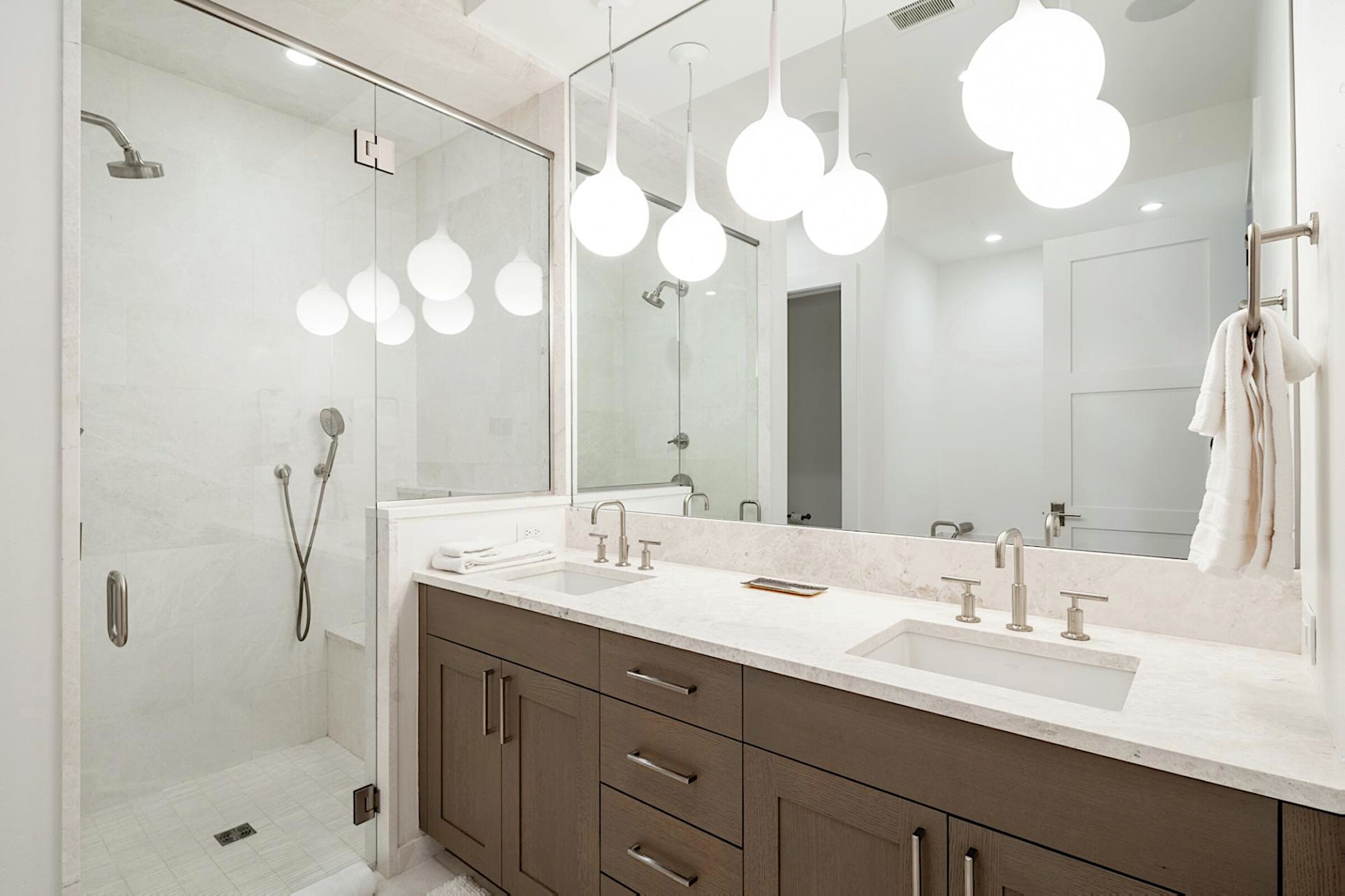 #8C - Master Ensuite Bathroom