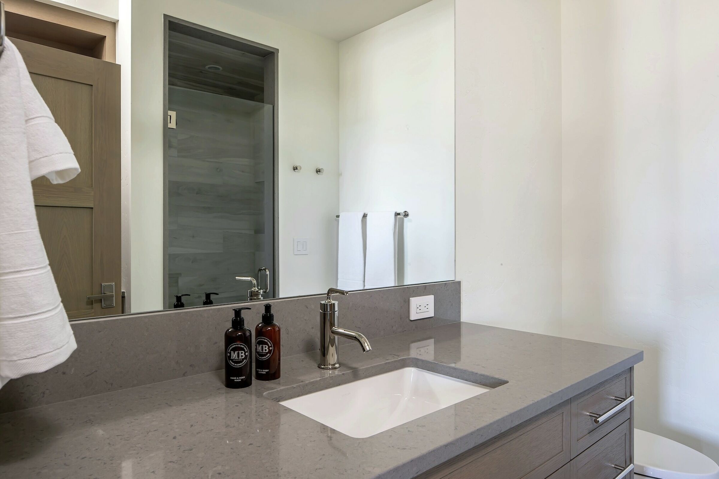 #14A - Ensuite Bathroom