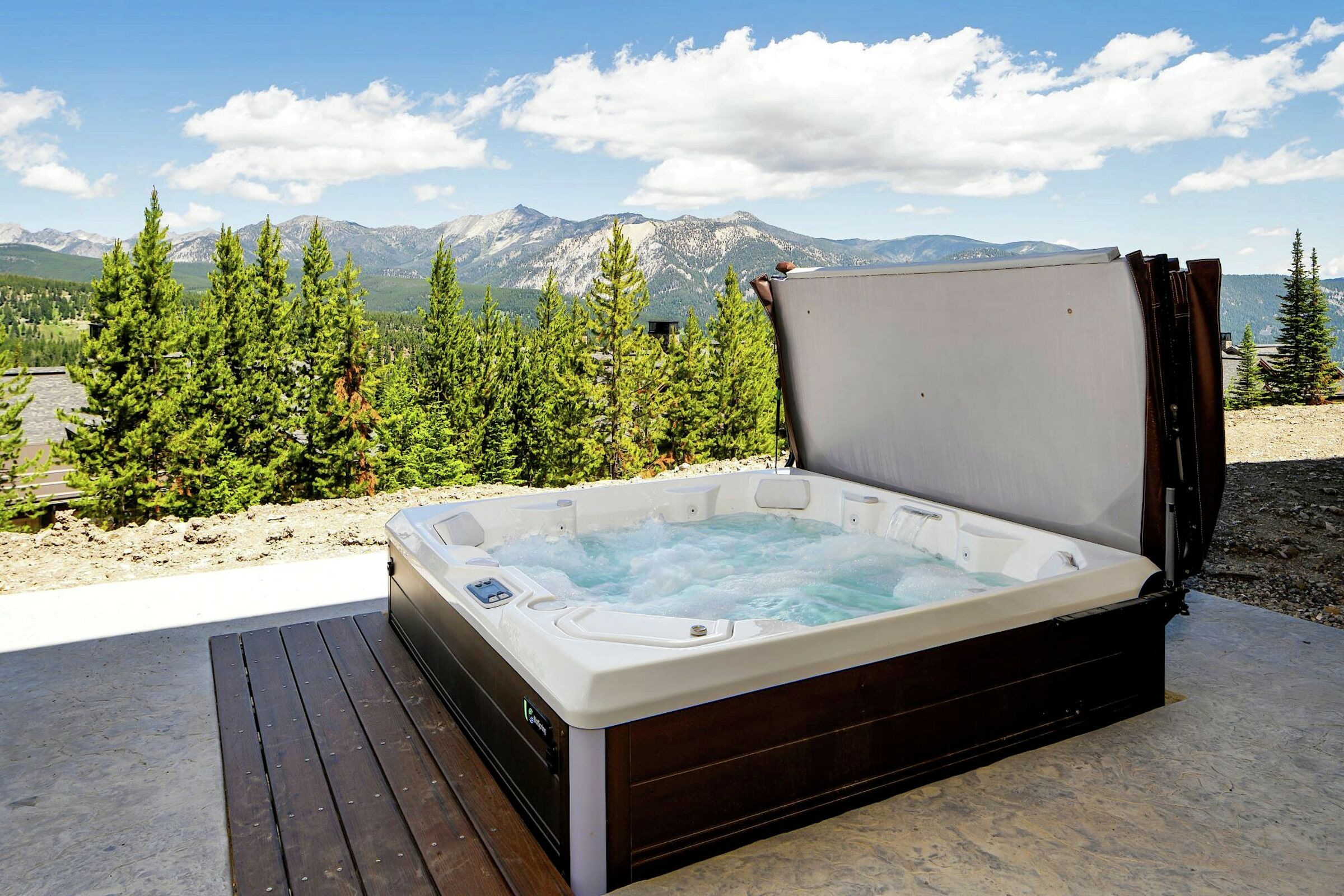 #6C - Patio with Hot Tub